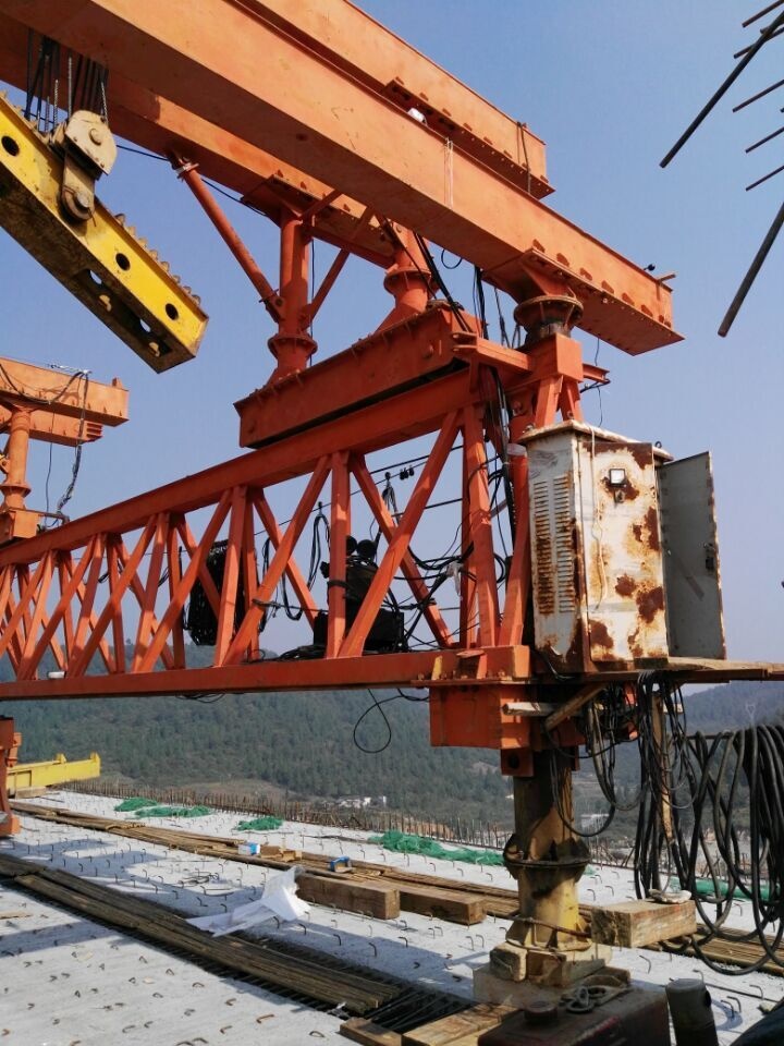 湖南湘西架橋機監(jiān)控系統(tǒng)現(xiàn)場安裝圖八