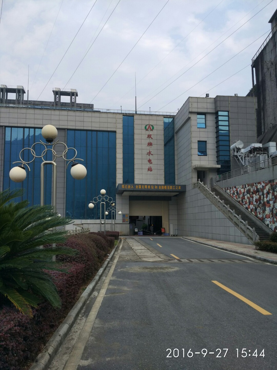 起重機(jī)安全監(jiān)控系統(tǒng)現(xiàn)場(chǎng)照片一